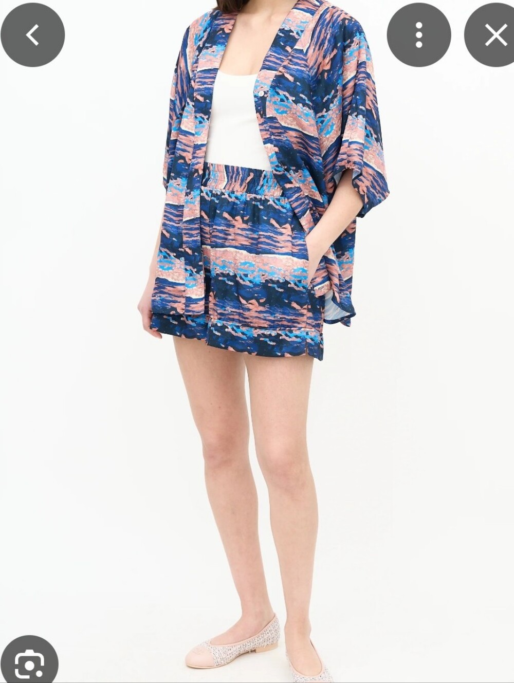 SMYTHE | US S Printed Satin Shorts | blue coral